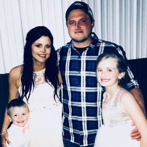 Meet your Posher, Justine